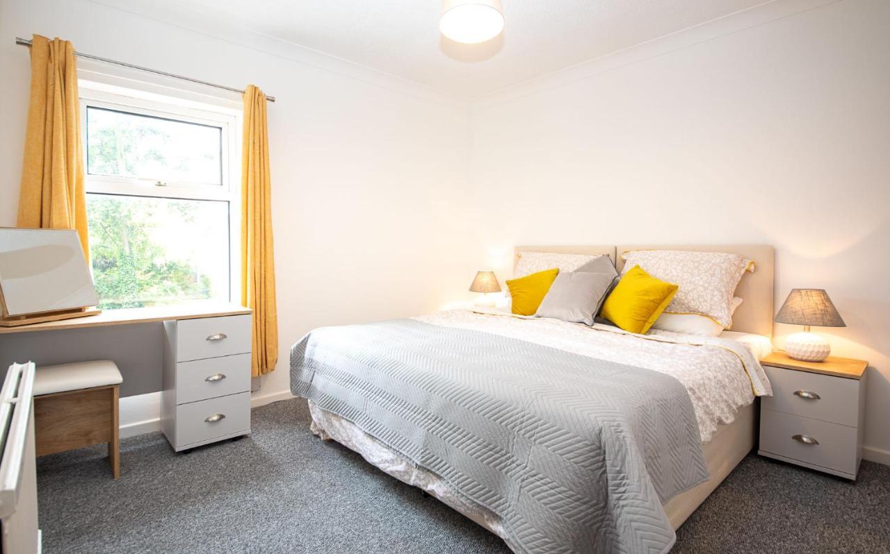 Bright 3 Bedroom Townhouse Near City Centre NWI Exteriér fotografie