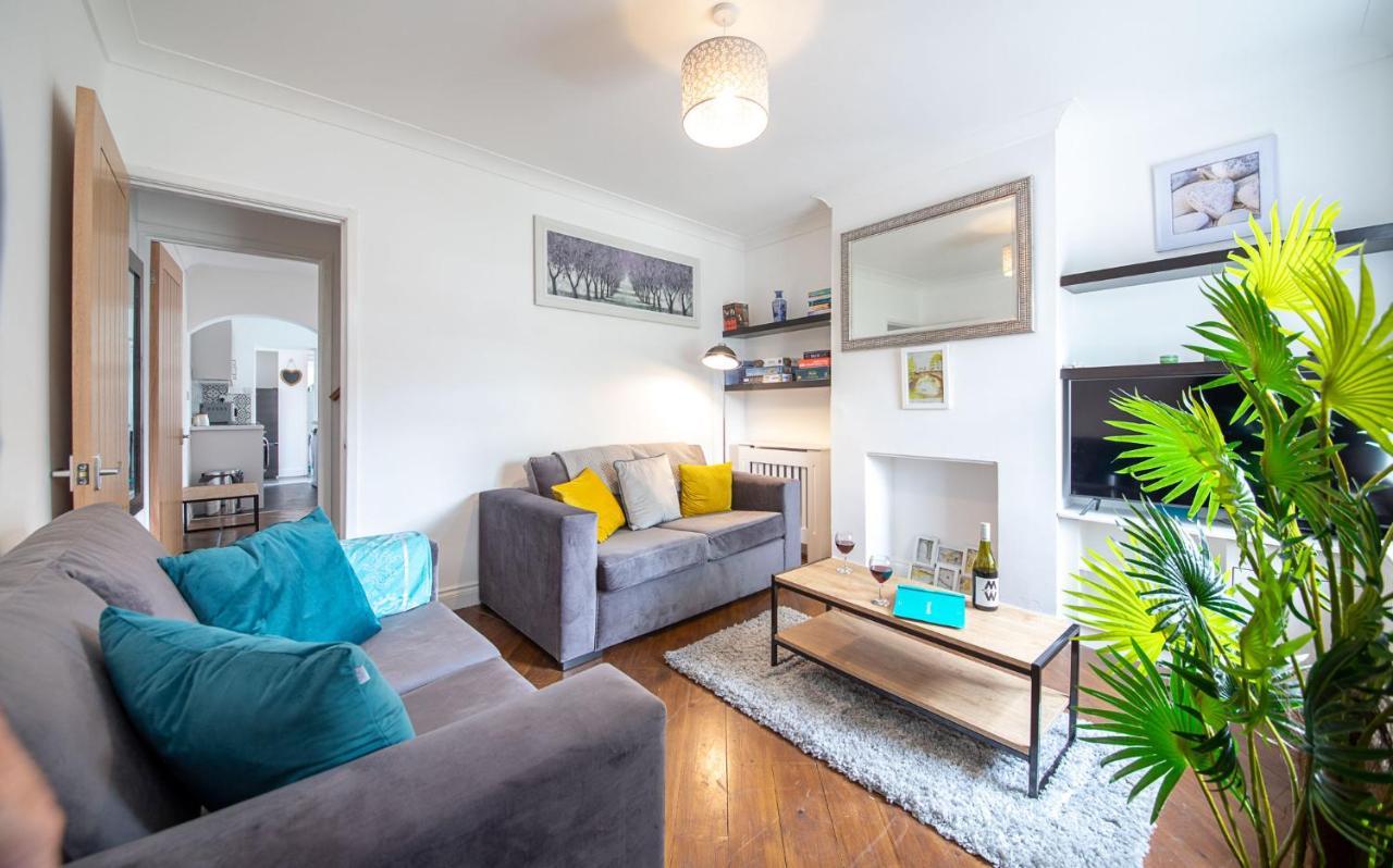 Bright 3 Bedroom Townhouse Near City Centre NWI Exteriér fotografie