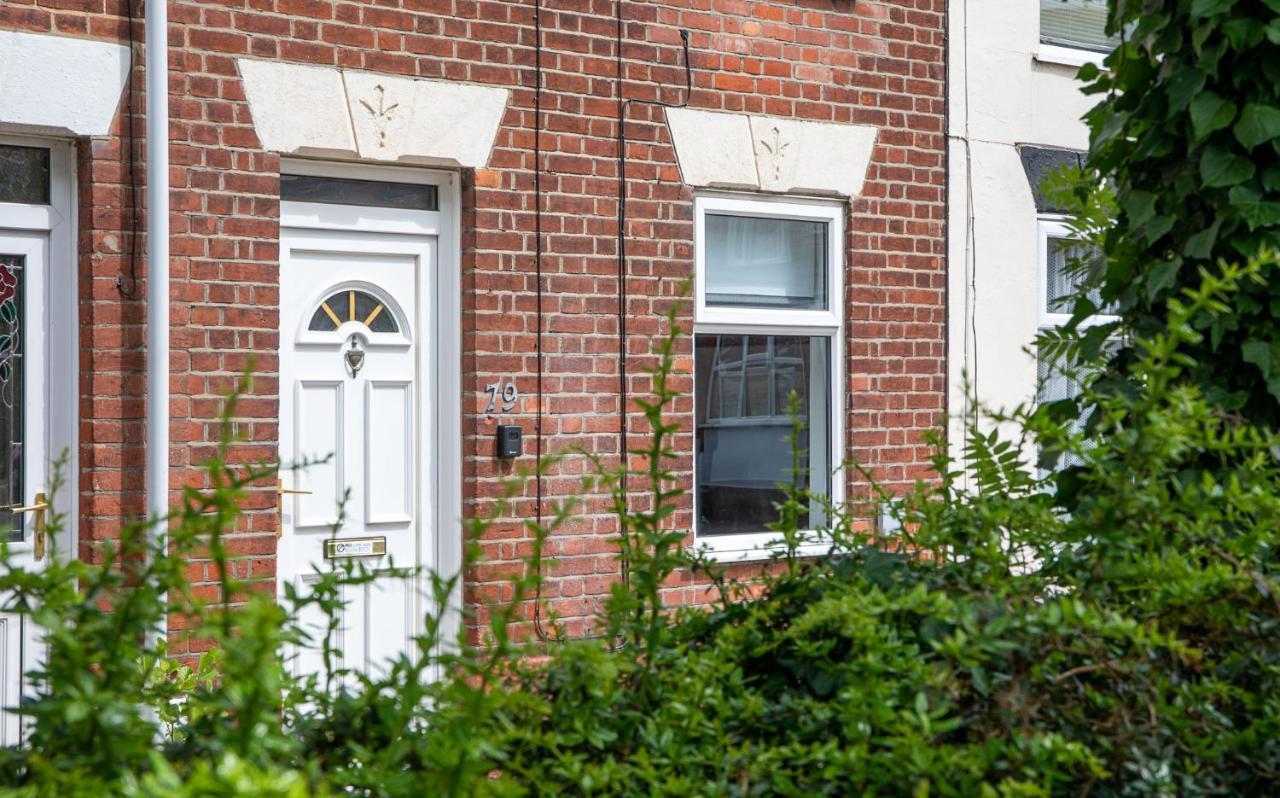 Bright 3 Bedroom Townhouse Near City Centre NWI Exteriér fotografie