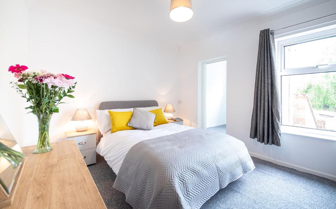 Bright 3 Bedroom Townhouse Near City Centre NWI Exteriér fotografie